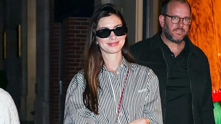 anne hathaway pantalon piel zapatos pumps borgoC3B1a