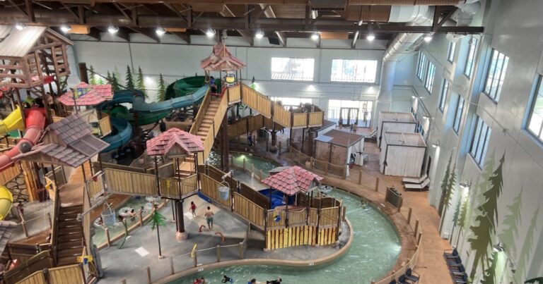 indoor waterpark with slides