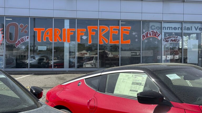 Leading tariffs 043025 AP Ted Shaffrey